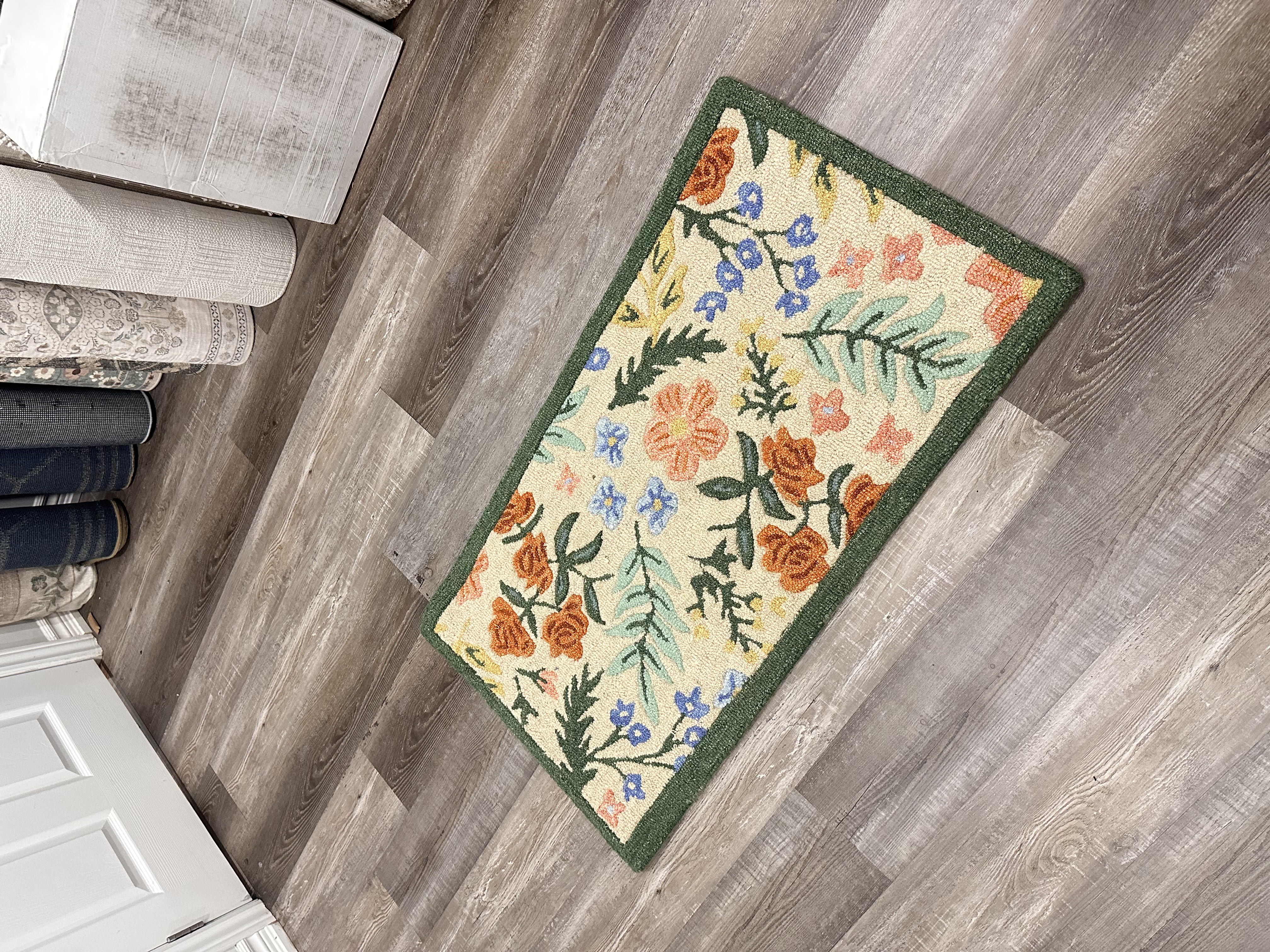 Mats & Small Accent Rugs